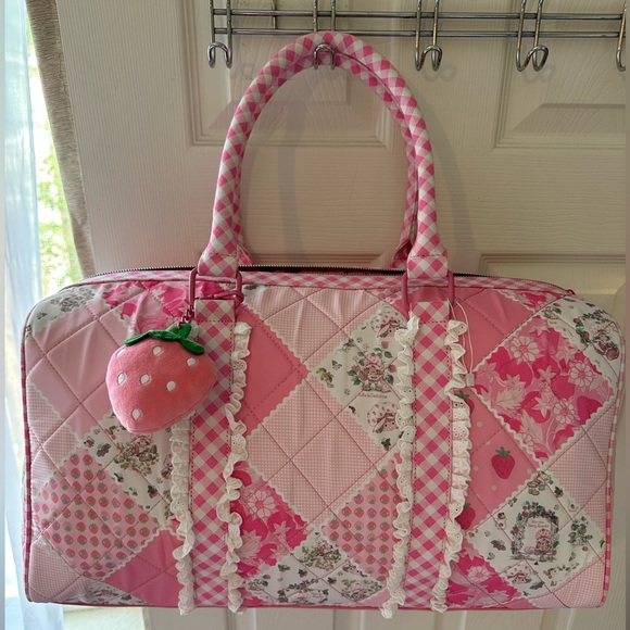 🍒SOLD🍒 Strawberry Shortcake Quilted Weekender Bag by Dolls kill - Picture 14 of 15